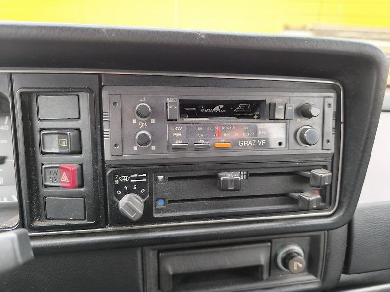Volkswagen Golf (1982) PŮVODNÍ STAV,KOMPLETNÍ DOK. - fotka 25 z 50