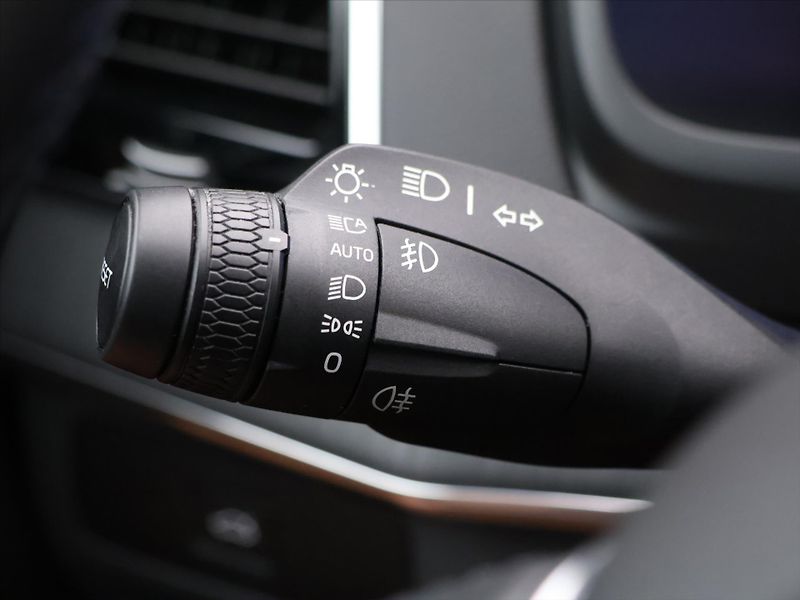 Volvo XC90 2,0 B5 173kW AWD Plus Bright C - fotka 22 z 44