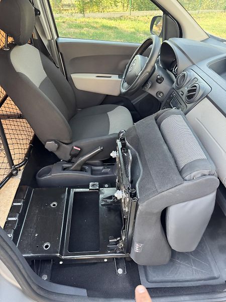 Dacia Dokker 1.6i Klima, tažné - fotka 18 z 24