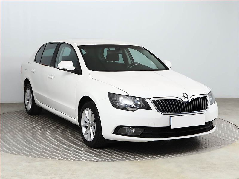 Škoda Superb (2014) Ambition Plus 1.4 TSI, ČR - fotografie inzerátu