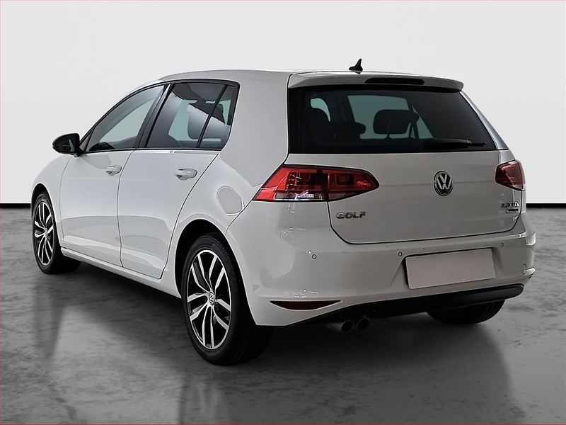 Volkswagen Golf (2015) Comfortline 2.0 TDI, Automat - fotka 4 z 22