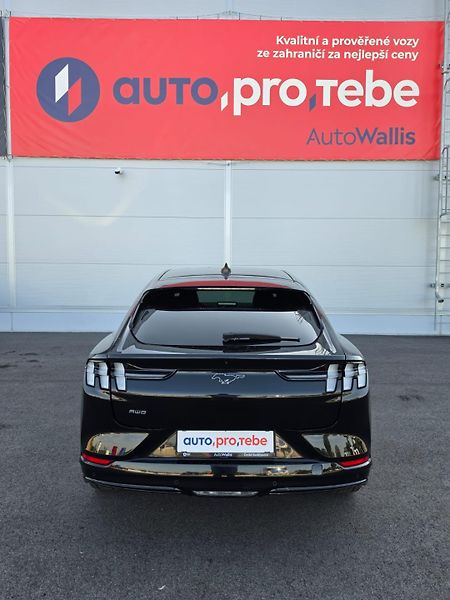 Ford Mustang Mach-E AWD 75kWh 198kW 1.Maj DPH - fotka 23 z 24
