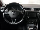 Škoda Octavia (2013) 1.6 TDi, ČR, Sport, bixen, - náhled 13