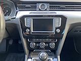 Volkswagen Passat (2015) 2.0 TDi, Highline, LED, navi - náhled 12