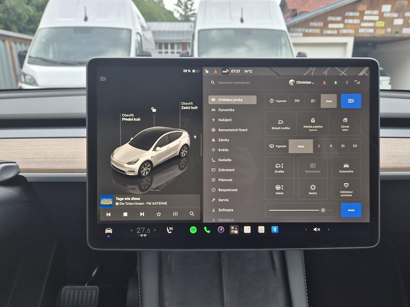 Tesla Model Y LONG RANGE DUAL MOTOR TZ 91 % - fotka 21 z 50