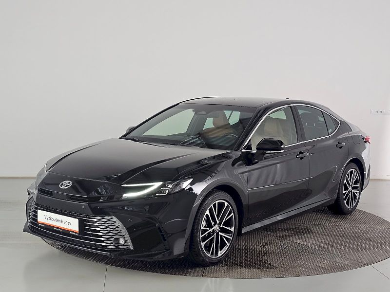 Toyota Camry (2025) 2.5 HEV 230k PRESTIGE - fotka 1 z 32
