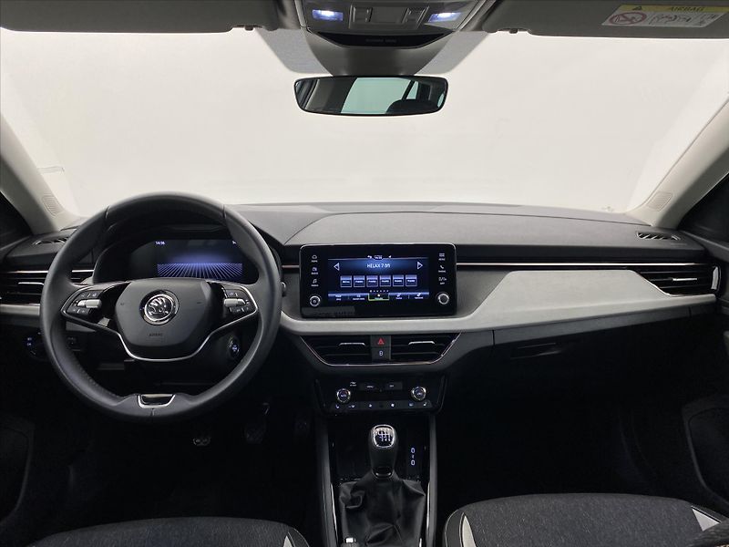 Škoda Scala 1,0 TSI 85kW Top Selection - fotka 9 z 30