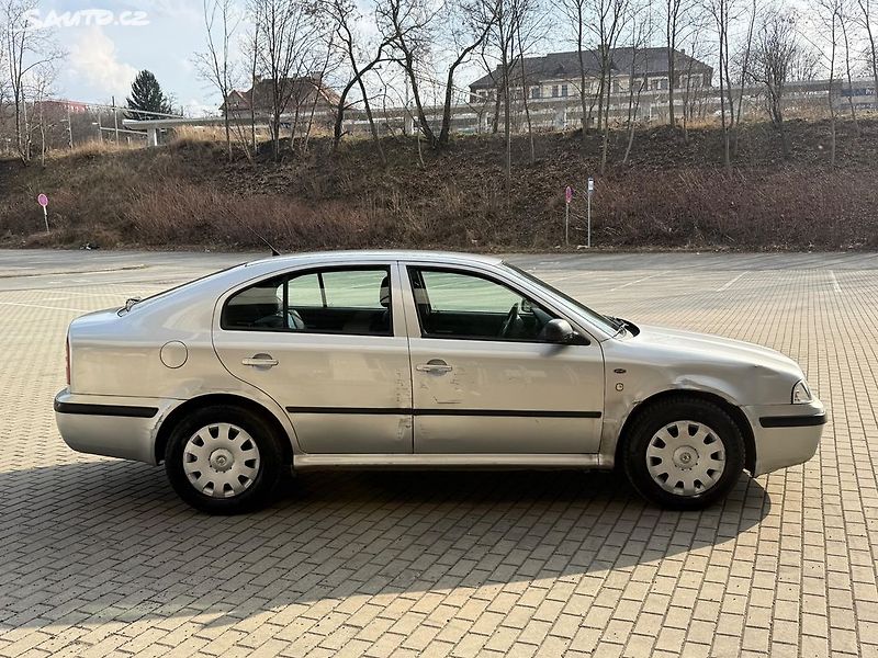 Škoda Octavia (2001) 1.9TDI, 66kw Automat - fotka 6 z 19
