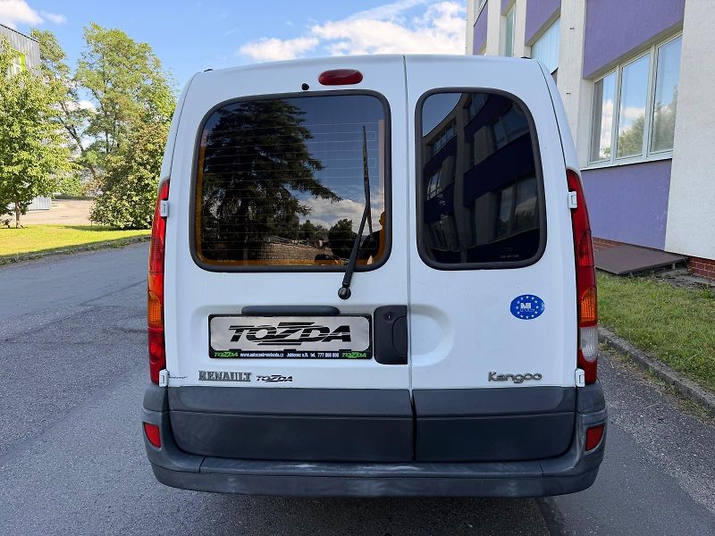 Renault Kangoo 1,5 DCi Long / plošina / boční - fotka 4 z 23