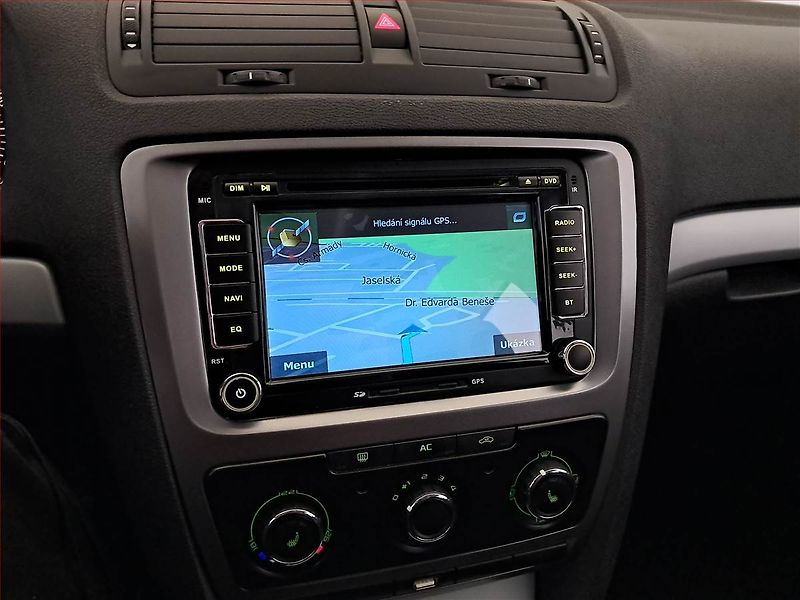 Škoda Octavia (2009) Ambiente 1.8 TSI, Serv.kniha - fotka 13 z 19