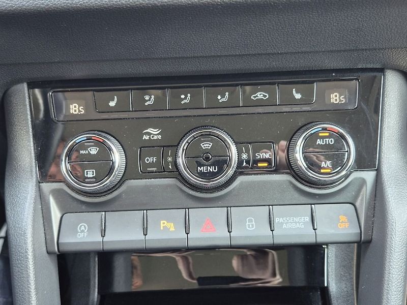 Škoda Karoq Top Selection 1.5 TSI 110 kW - fotka 22 z 29