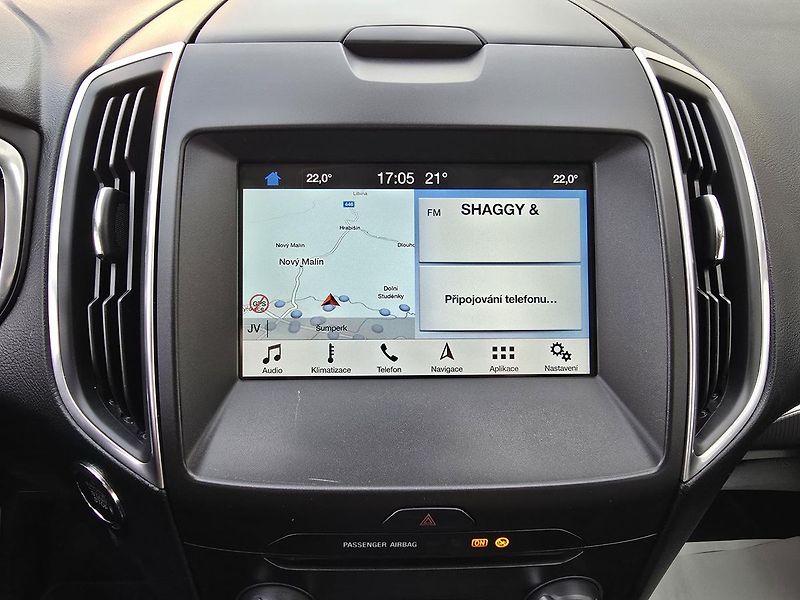 Ford S-MAX TITANIUM 2.0 132kW LED + NAVI - fotka 33 z 42