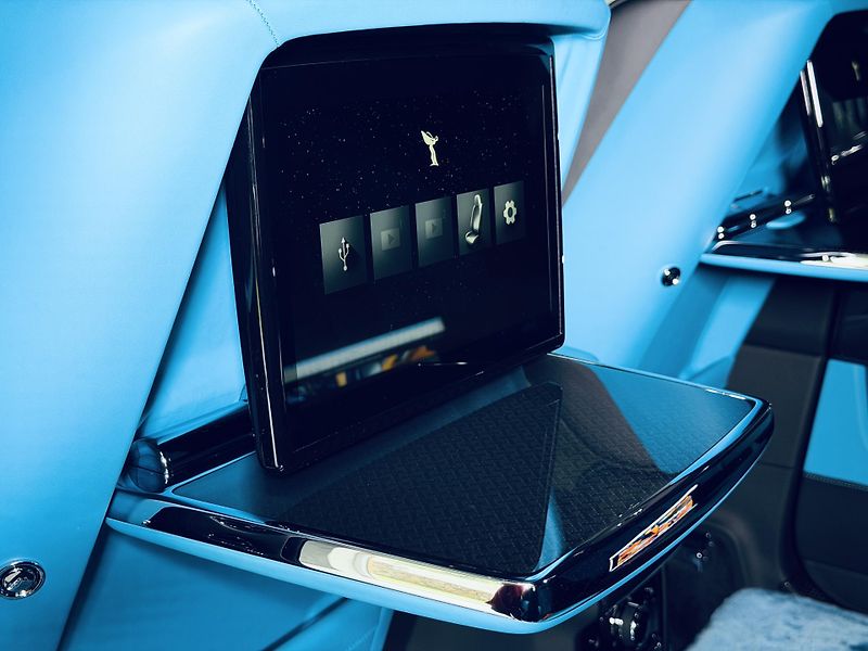 Rolls-Royce Cullinan (2026) Black*Bad*SHOOTING STARS*TIFFA - fotka 40 z 49