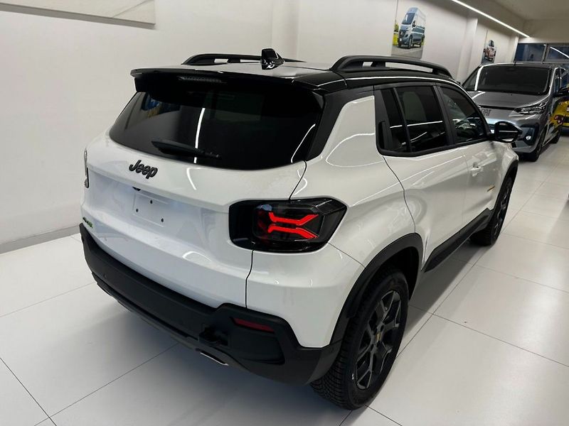 Jeep Avenger 4xe The North Face 1.2 Turbo e - fotka 4 z 21