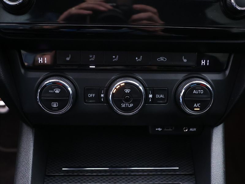 Škoda Octavia RS 2.0 TDI 135kW Navi Xenon - fotka 19 z 28