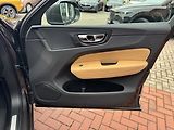 Volvo XC60 (2021) 2.0D B4 AWD Inscription - náhled 20