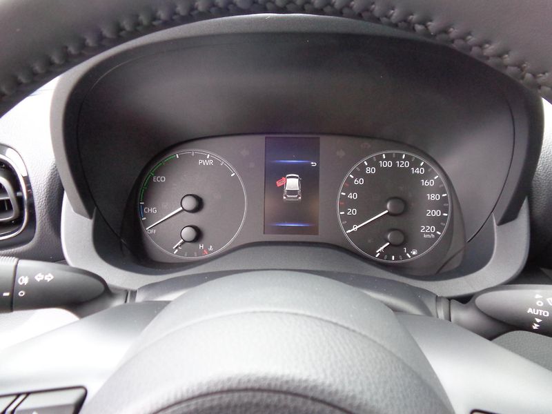 Mazda 2 Hybrid (2025) 1,5 AT Center-line - fotka 15 z 23
