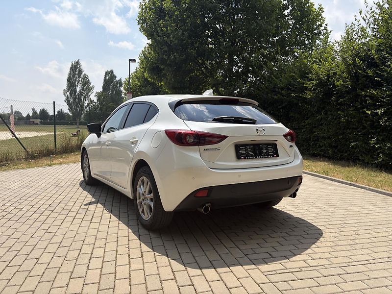 Mazda 3 2.0 Center-Line - fotka 7 z 30