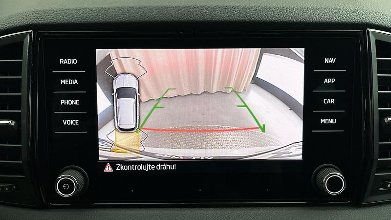 Škoda Karoq 1.5 TSI DSG Sportline - fotka 12 z 26