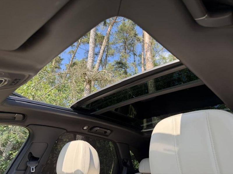 Bentley Bentayga 6,0 V12 4WD,head-up, TOP STAV - fotka 11 z 49