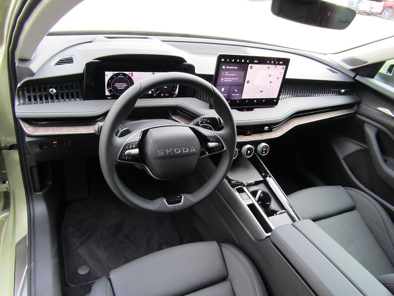 Škoda Superb (2026) L&K 2.0 TDI 110 kW DSG - fotka 5 z 30