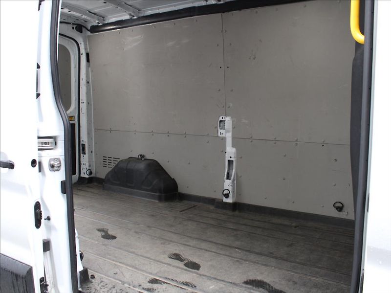 Ford Transit 2,0 TDCi L3H2 153tkm.ČR 2023 - fotka 16 z 17
