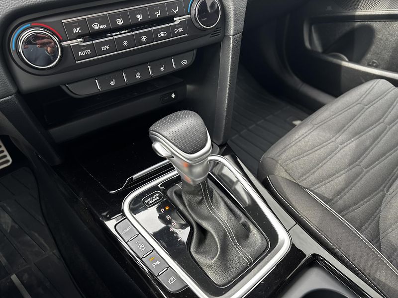 Kia Pro_Ceed (2023) GT-Line Plus 1.5 T-GDI - fotka 9 z 13