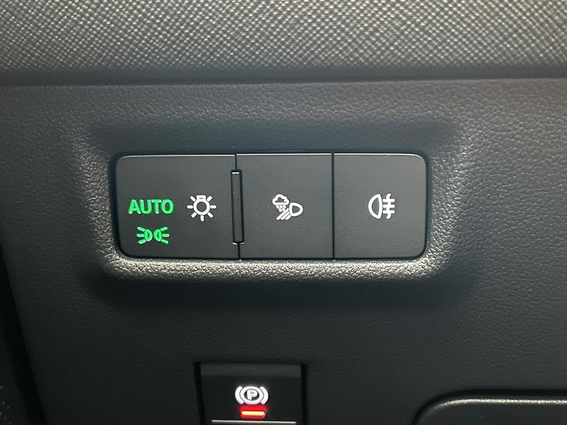 Škoda Kodiaq 2.0 TSI 4x4 EXLUSIVE SELECTION - fotka 15 z 29