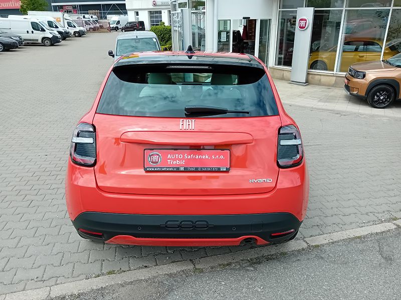 Fiat 600 (2026) 1,2TURBO HYBRID AT POP/IHNED/ - fotka 6 z 19
