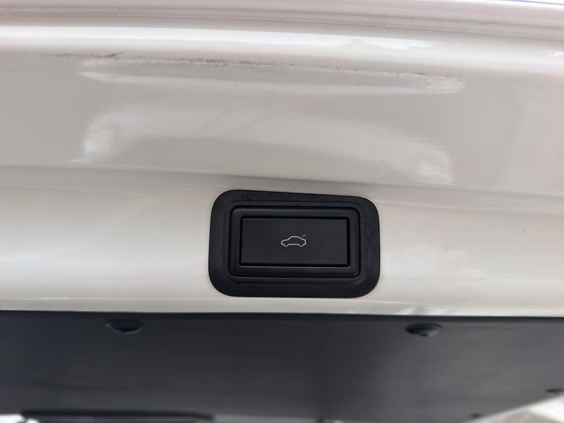 Volkswagen Multivan (2020) 110KW DSG TAŽNÉ TOP STAV  - fotka 23 z 27