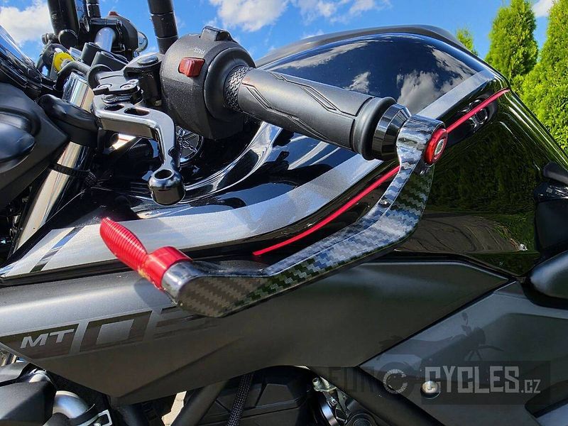 Yamaha MT-03 (2017) - fotka 13 z 15