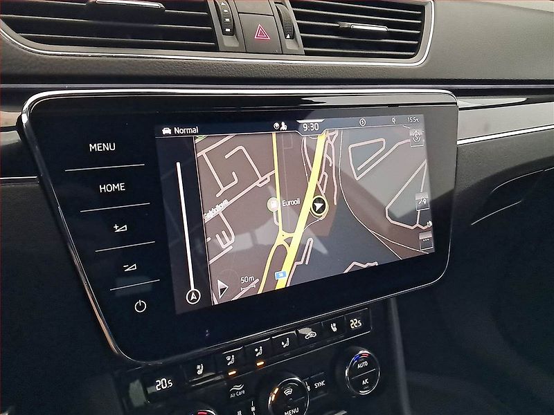 Škoda Superb (2023) Laurin&Klement 2.0 TDI - fotka 19 z 21