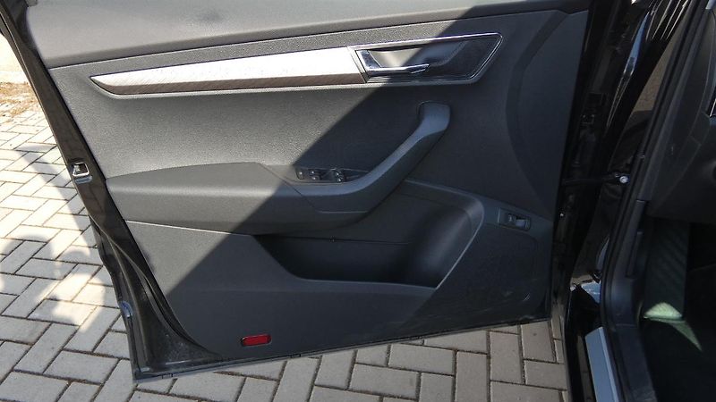 Škoda Karoq 1,5 TSI DSG Style - fotka 8 z 24