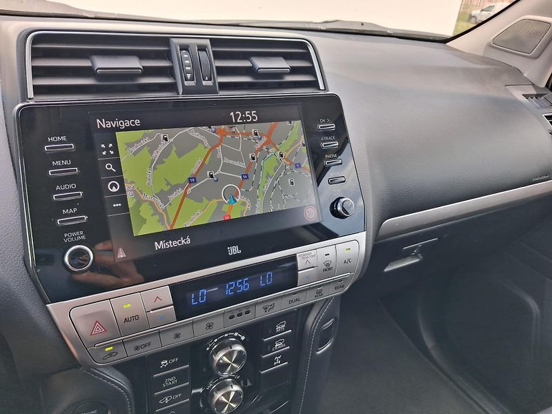 Toyota Land Cruiser 2.8 D-4D Executive AT - fotka 19 z 30