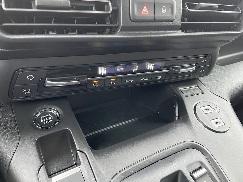 Toyota ProAce City Verso 1.5D 130k Long VIP ODBĚR 1/27 - fotka 20 z 30