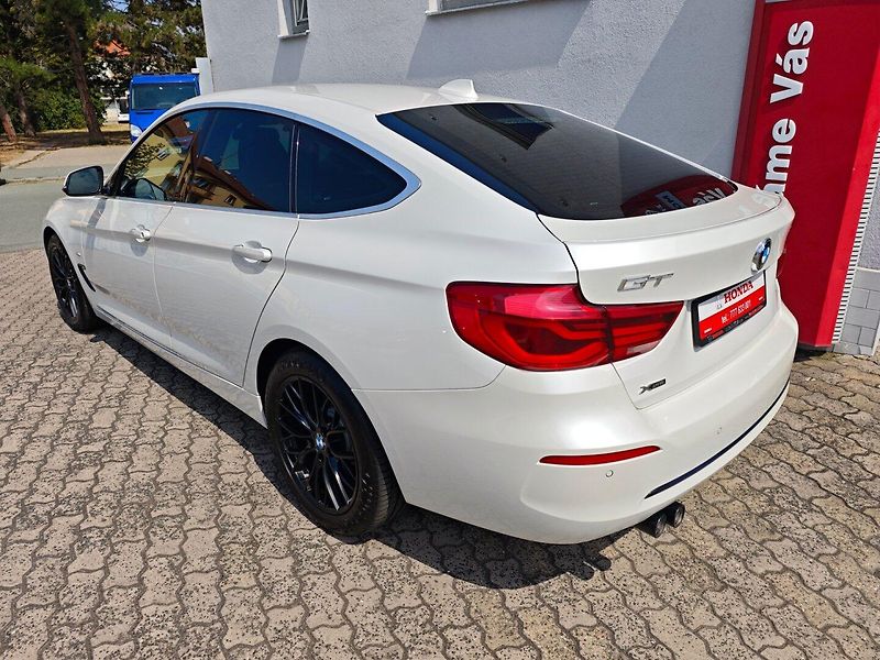 BMW Řada 3 (2018) GT 320D Xdrive Sport line ČR - fotka 4 z 43