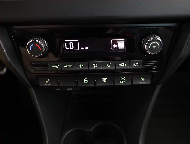Škoda Rapid (2017) Spaceback 1.2 TSI, Serv.kniha - fotka 10 z 19
