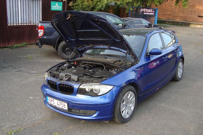 BMW Řada 1 (2007) 2.0 118i - fotka 41 z 56