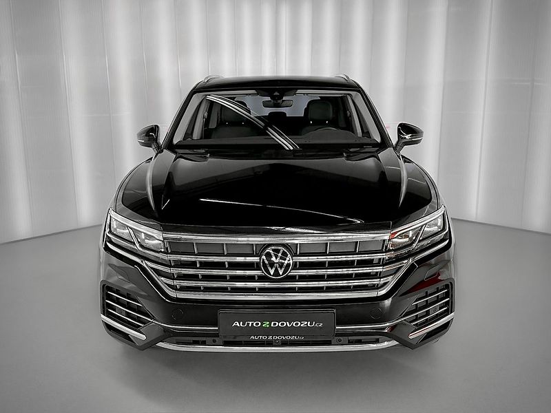 Volkswagen Touareg 3.0TDI 210 KW 4M ELEGANCE, VZD - fotka 3 z 33