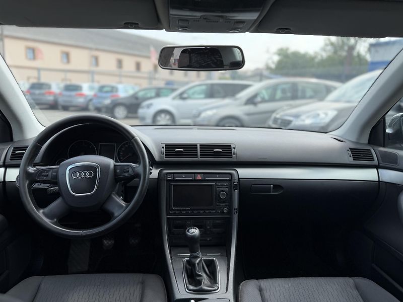 Audi A4 2.0 TDi, 103kw - fotka 7 z 10
