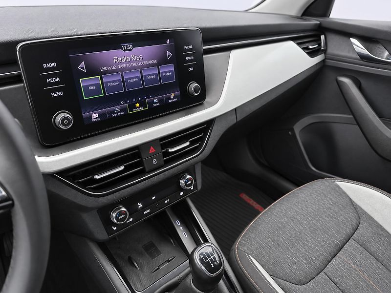 Škoda Scala 1,0 TSI 85kW Style CZ LED - fotka 21 z 34