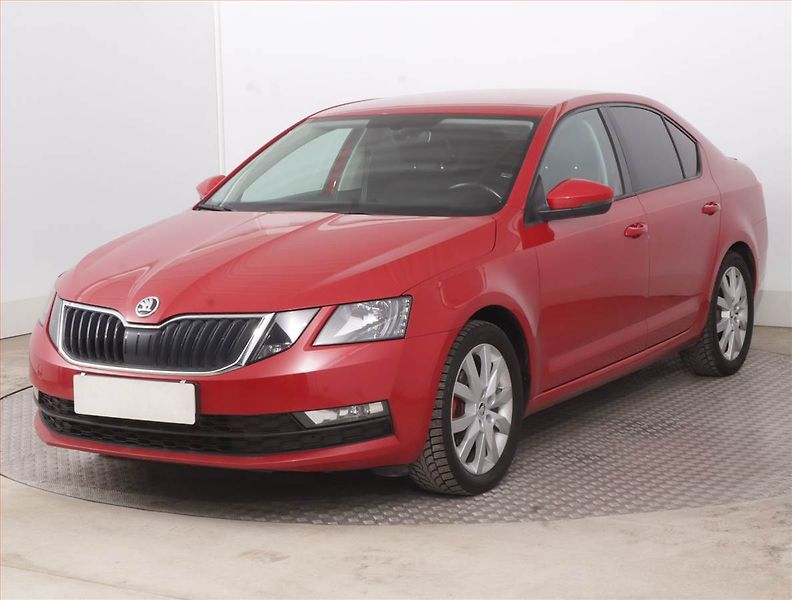 Škoda Octavia (2019) Ambition 1.5 TSI, Serv.kniha - fotka 2 z 15