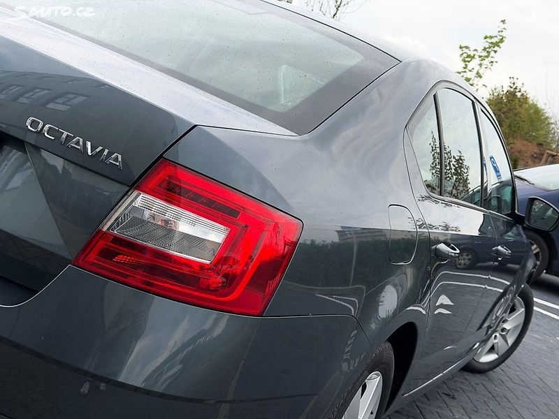 Škoda Octavia (2017) 1.6 TDi 85 kw / po rozvodech - fotka 9 z 18