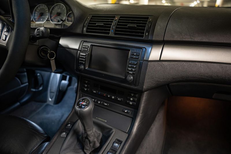 BMW M3 (2002) E46 MANUÁL, EU, Harman Kardon  - fotka 18 z 28