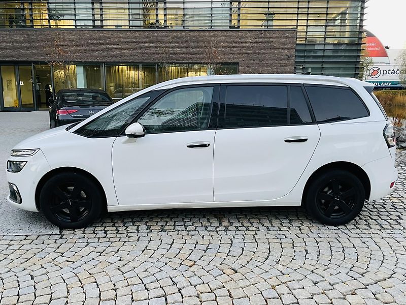Citroën Grand C4 Picasso 2.0HDi MANUÁL 7MÍST KAMERY 360 - fotka 19 z 52