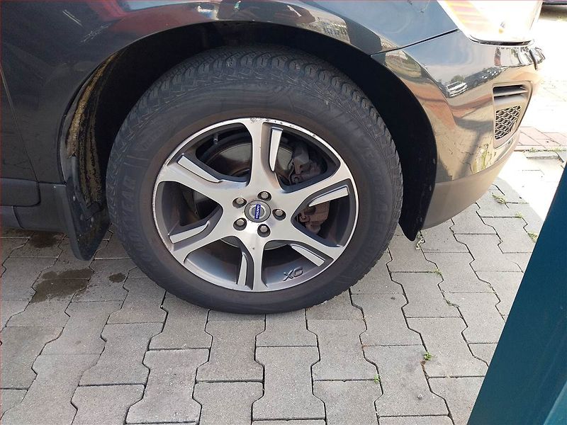 Volvo XC60 (2010) D5, 4X4, Automat, Xenony - fotka 14 z 18