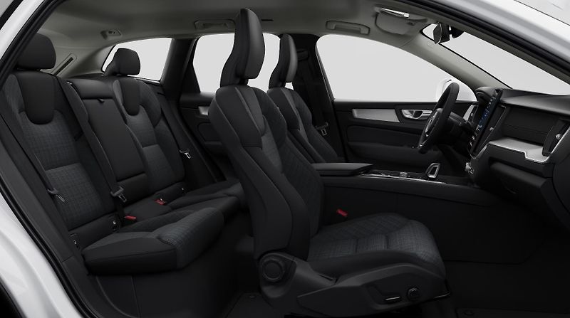 Volvo XC60 (2026) B5 AWD AUT ESSENTIAL - fotka 12 z 13