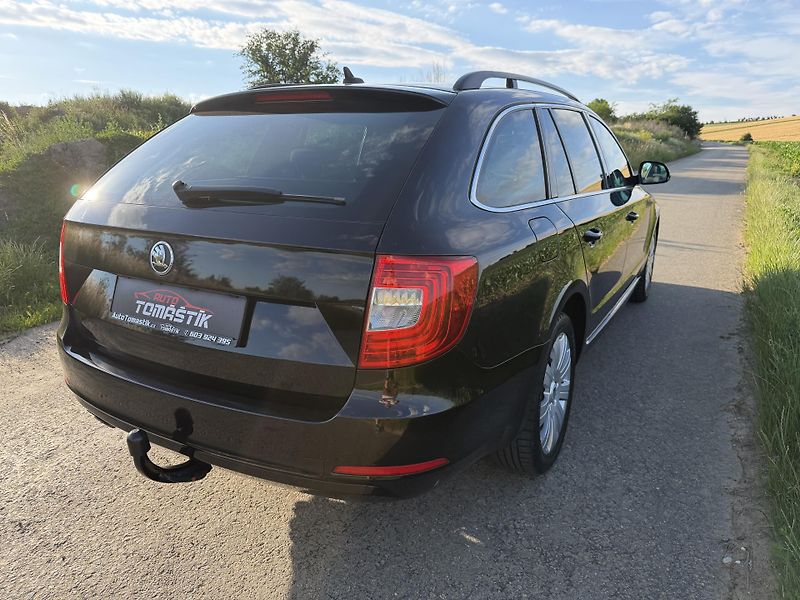 Škoda Superb (2014) 2,0TDI 125kW DSG ELEGANCE - fotka 5 z 81