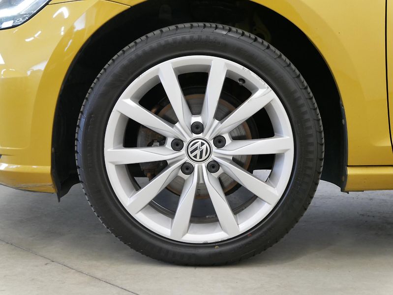 Volkswagen Golf - fotka 10 z 26