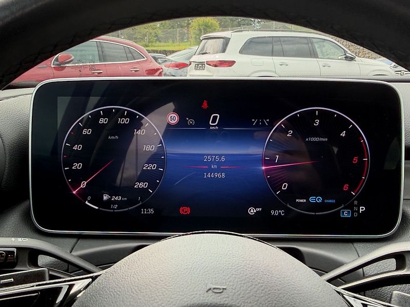 Mercedes-Benz Třídy C 220d Advantage, LED - fotka 17 z 32